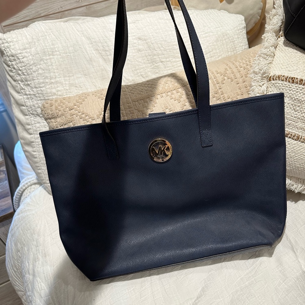 Navy Michael Kors tote